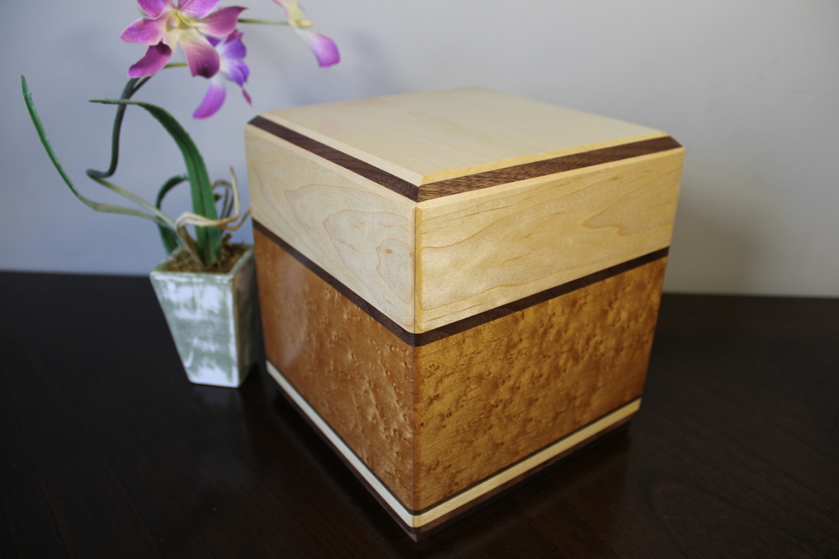 Light Maple & Torrefied Bird's Eye Maple